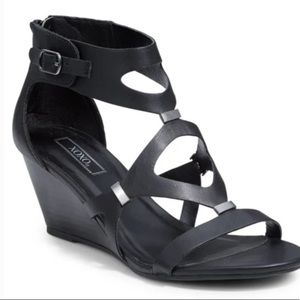 NWOT XOXO wedge heels